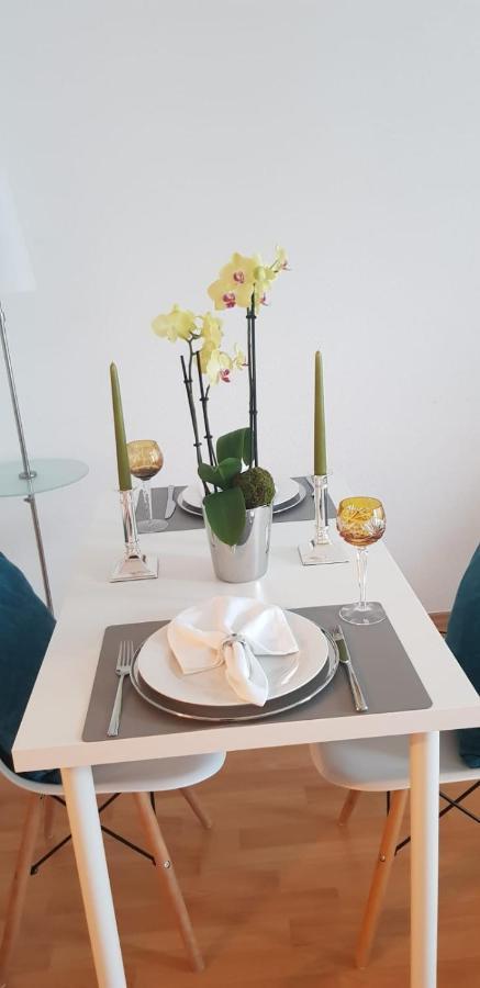 Apartment`s Nr 2 In Stadtmitte Stuttgart